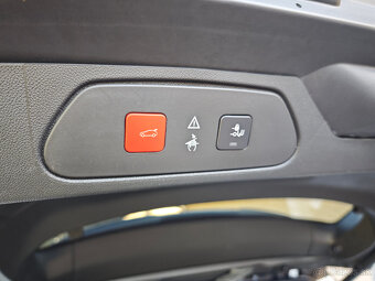 Opel Grandland X 1.2 TURBO automat 1.majiteľ - 10