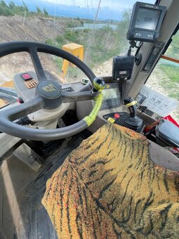 Kolesový nakladač JCB 456 s váhou Weighlog - 10