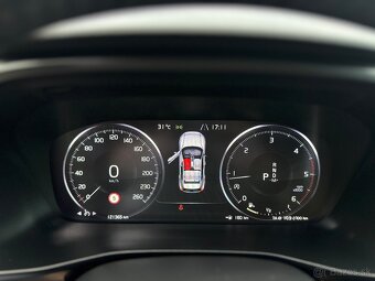 Volvo XC40 D3 Momentum A/T - 10
