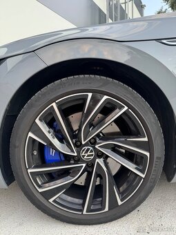 Volkswagen Arteon R 2.0 TSi DSG 4x4 -235 kW - 10