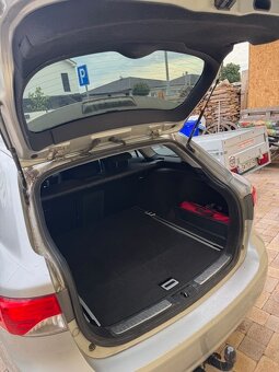 Toyota Avensis 2,0 D - 10
