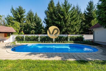 Na PREDAJ 5i rodinný dom s dvojgarážou a hosťovským domom, N - 10