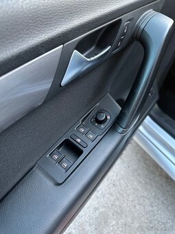 Volkswagen Vw Passat B7 Combi 2.0 TDI Comfortline,Ťažné,R17 - 10