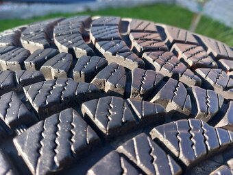 215/55 r17 zimne pneumatiky 4 kusy. - 10