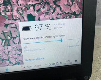 HP 255 G4 / AMD 4-jadro / 8GB RAM / 240GB SSD / 15.6" - 10