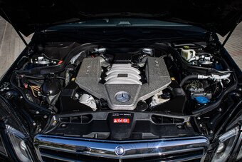 Mercedes E 63 AMG Performance, Krásny stav, Pano, Distronic - 10