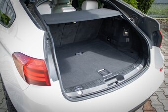 BMW Rad 5 GT 530d xDrive SVK - 1.M /AJ NA SPLÁTKY/ - 10