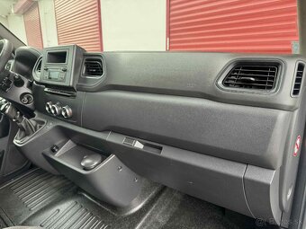 Renault Master 2,3 145 dCi plošina Versalift 12,5m - 10
