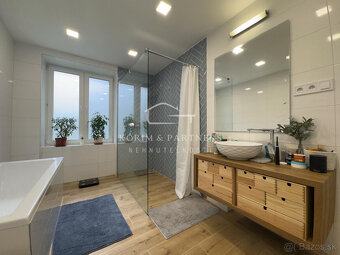 Veľkoplošný 3 izbový tehlový byt, Komárno - 10