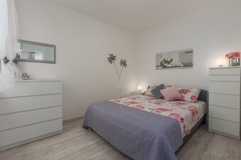 Chorvatsko Istra Umag - duplex vila primo u more i plaze - 10