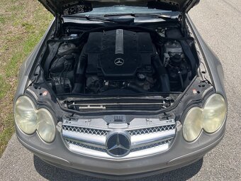 SL500 Mercedes Benz V8 - 10