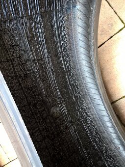 4 ks LETNÉ 255/45 R19 100V PIRELLI 2023 cca 6-7mm 200-€/sada - 10