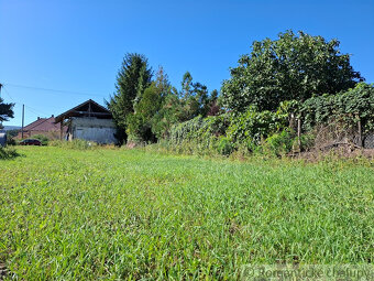 Pozemok so starým domom a inžinierskymi sieťami v obci Kra - 10