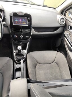 Renault Clio - 10