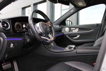 Mercedes-Benz E - 10