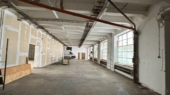 Napredaj trojpodlažná budova v centre Vrbového - 10