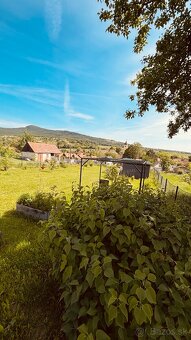 Predám stavebný pozemok 863 m2 s chatkou - 10