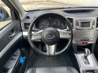 Subaru Legacy 2.5i - 10