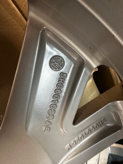 5x112 R18 7,5J ET51 VW Bergamo + 225/40 R18 Bridgestone - 10