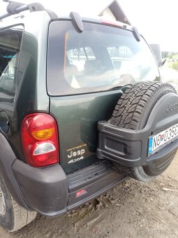 Jeep Cherokee sport kj - 10