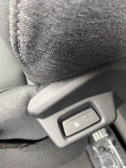 Renault Master Skriňa L3H1P3 horné čelo - 10