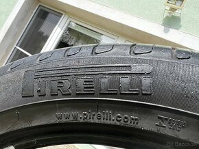 Predám gumi značky Pirelli Scorpion 255/45 R19 - 10