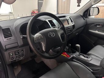 Toyota Hilux 3.0 A/T 2014 - 10