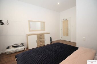 2-izb.Staré Mesto (Laurinská ul.) 3/5p. s balkónom, pešia zó - 10