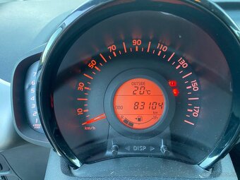 Predam Toyotu Aygo - 10