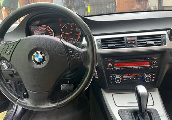 BMW Rad 3 Touring 318d A/T - 10