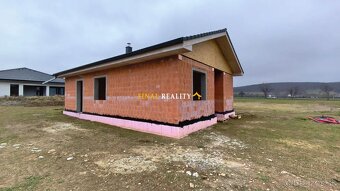 SUPER CENA: 3 izbový bungalov, hrubá stavba, Somorová Ves - 10