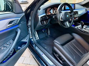 BMW Rad 5 Touring 530d xDrive r.2020 M-Packet - 10