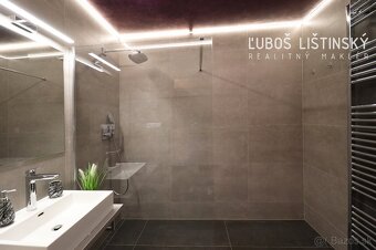 Luxusný 2 izbový byt s balkónom, vlastným kúrením a parkova - 10