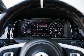 VW GOLF R - 10