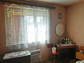 REZERVOVANÉ  Na predaj 2 izbový dom v meste Sečovce len 30 k - 10