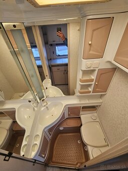 Obytný príves Hobby Elegance, 2 predstany, plynové kúrenie - 10