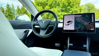 TESLA Model 3 Long Range Dual Motor - 10