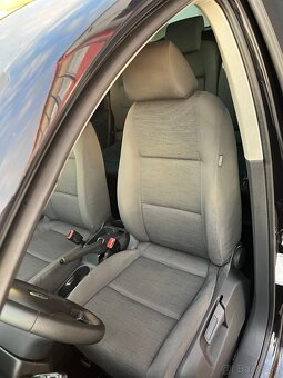 Volkswagen Touran 1.9 TDI 77kW = 7 miest, Bez korozie = - 10