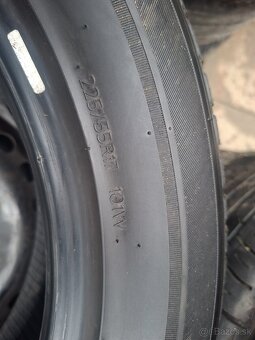 225/55R17 Hankook ceľoročne dot 22 7mm - 10