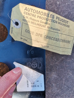 Predám náhradné diely na Peugeot 405 - 10