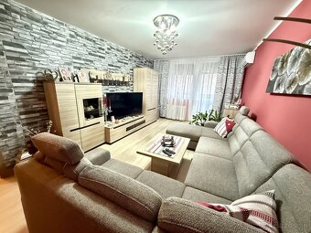 Na predaj veľký 3 izbový byt G.Masaryka – Nové Zámky, balkón - 10