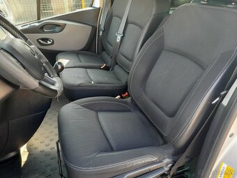 Renault Trafic minibus - 10