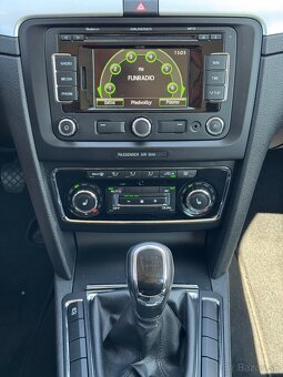 Škoda Superb II 2.0 TDI Manual, 2011 - 10