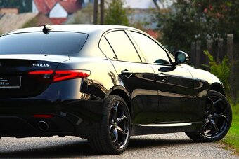 Alfa Romeo Giulia 2.0 Turbo 280 Veloce AT AWD - 10