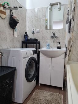 REZERVOVANÝ Útulny 2-izbový byt na Starom sídlisku v Prievi - 10