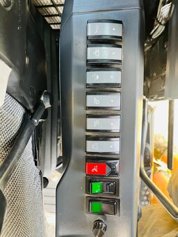 Kolesové rypadlo Komatsu PW148-10 - 10