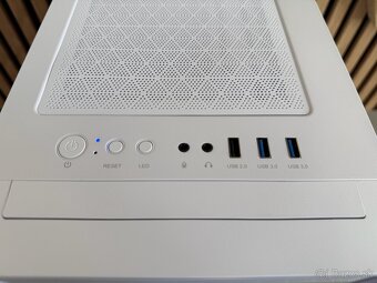 Ryzen 7 9800x3D•RTX 5070 Ti 16GB•32GB RAM, 2TB SSD•1000W - 10
