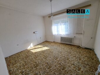 Rodinný dom s dvomi vstupmi, v obci Slaská s pozemkom o výme - 10