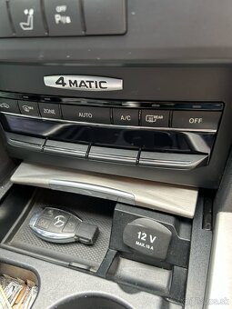 Predám Mercedes E350 CDI 4matic - 10
