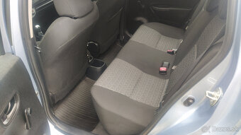 Toyota yaris 1.33i MT6 benzín štvorvalec - 10